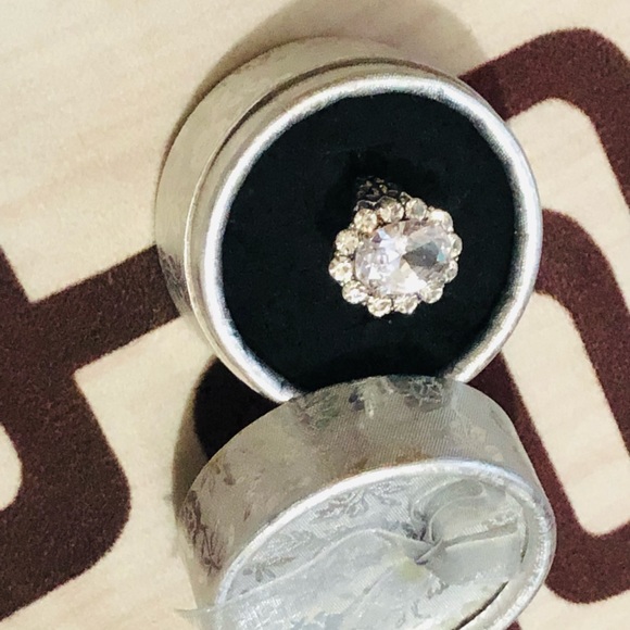 Ring - Picture 5 of 6